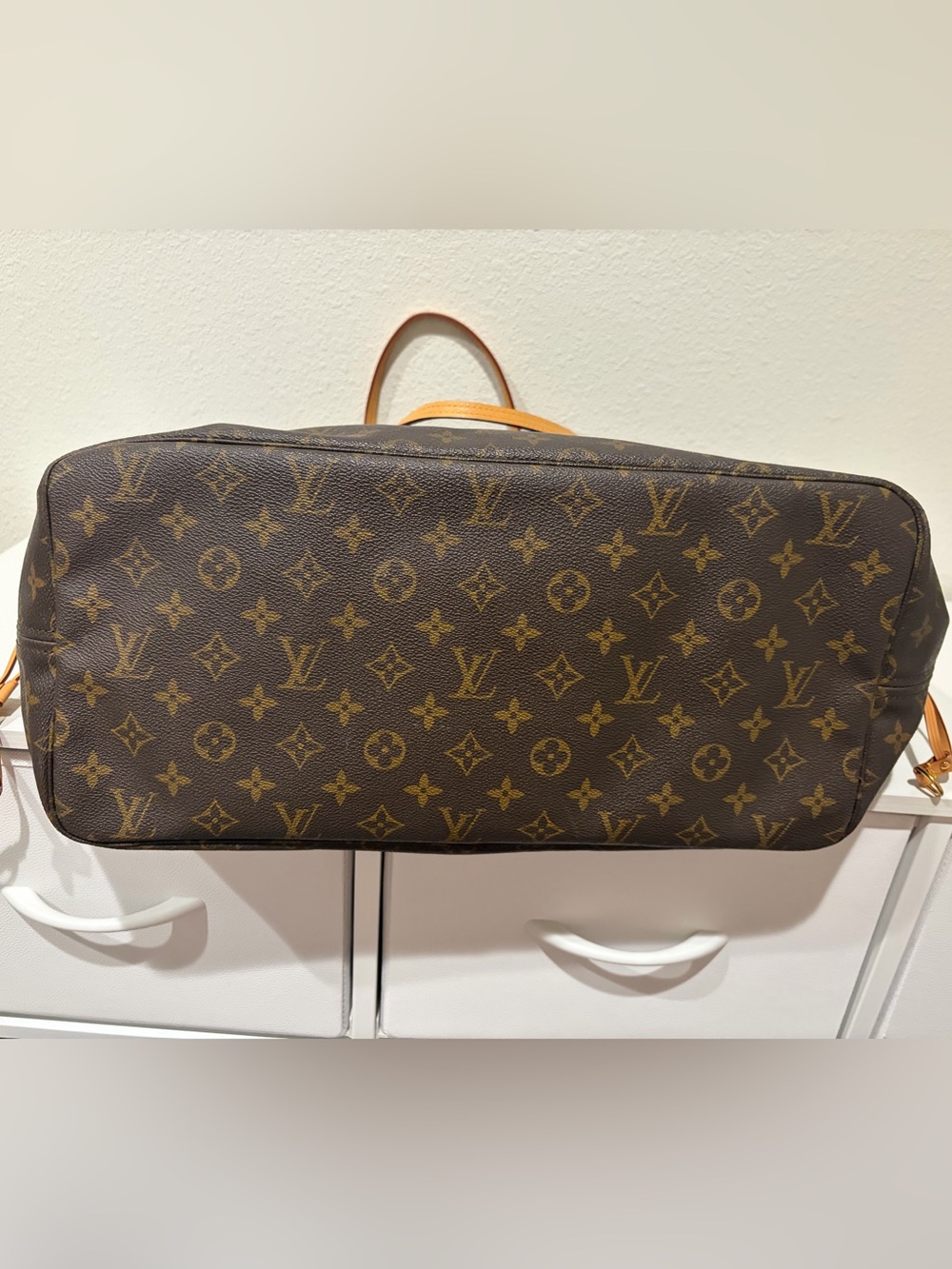 Louis Vuitton Brown Monogram Neverfull GM Tote - Picture 9 of 14